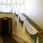 Декорирование лестницы тканью